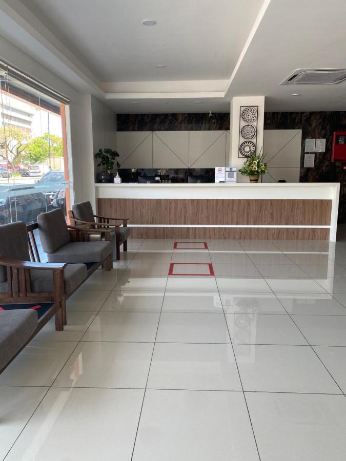 Walk In Hotel Kota Kinabalu Buitenkant foto
